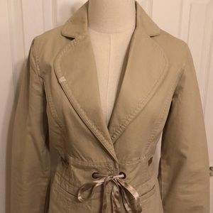 White House Black Market blazer/jacket tan colored with cute outer stitching